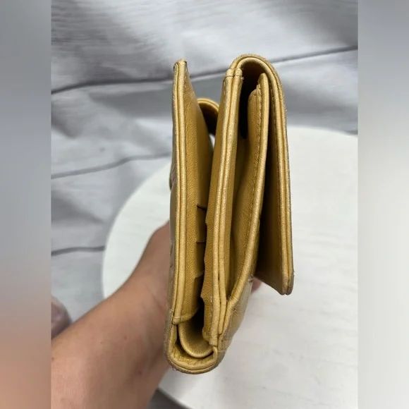 SOLD- CHANEL lambskin bifold wallet w/ COA - Picture 3 of 10